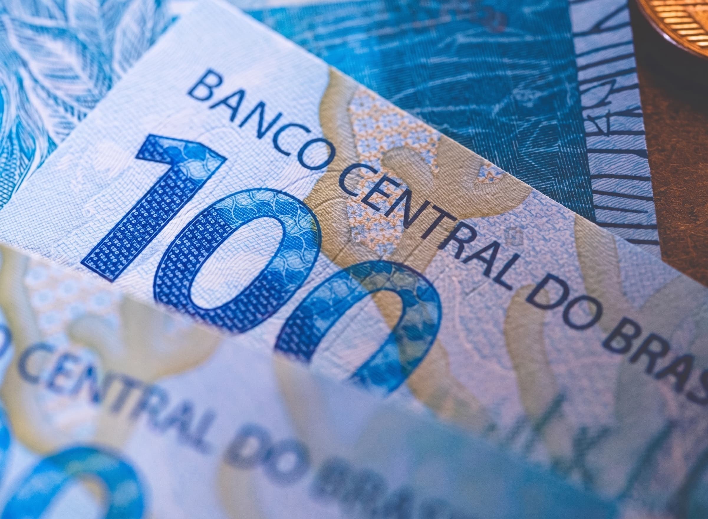 Cédulas de 100 reais. Fonte: Shutterstock